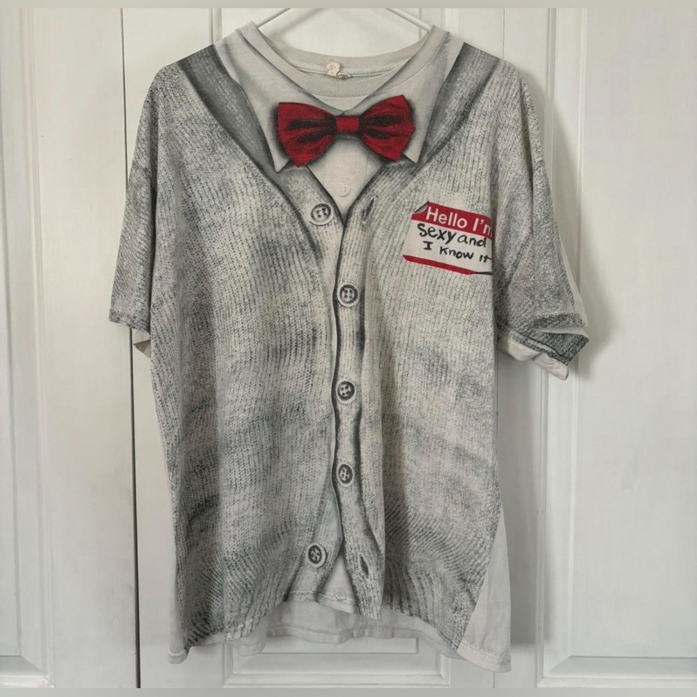 Vintage Gray Graphic T-Shirt with Red Bow Tie Design